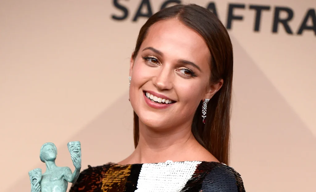 Alicia Vikander